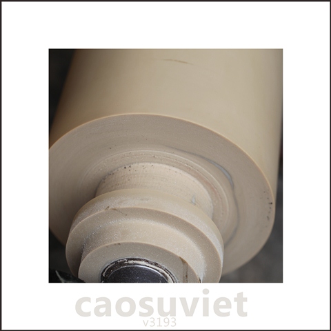 Nhà máy chuyên đắp mới và mài trục cao su 