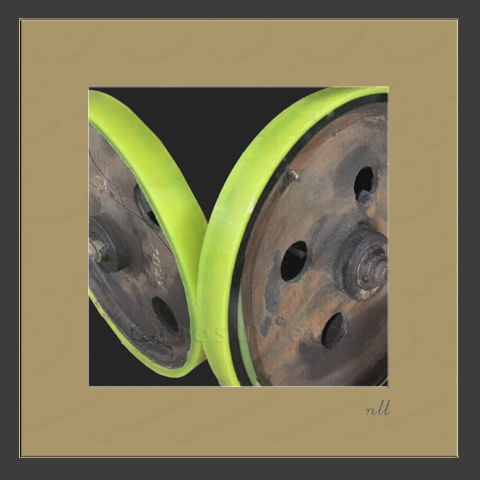 Bọc PU bánh đà máy cưa gỗ Bọc PU bánh đà máy cưa gỗ